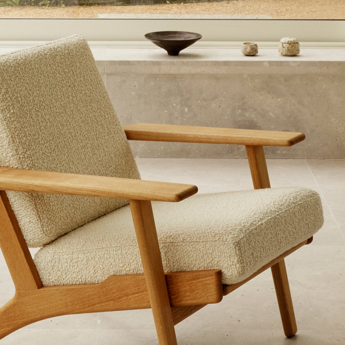 時を超えて愛される北欧デザインと安らぎの座り心地CH290ラウンジチェア