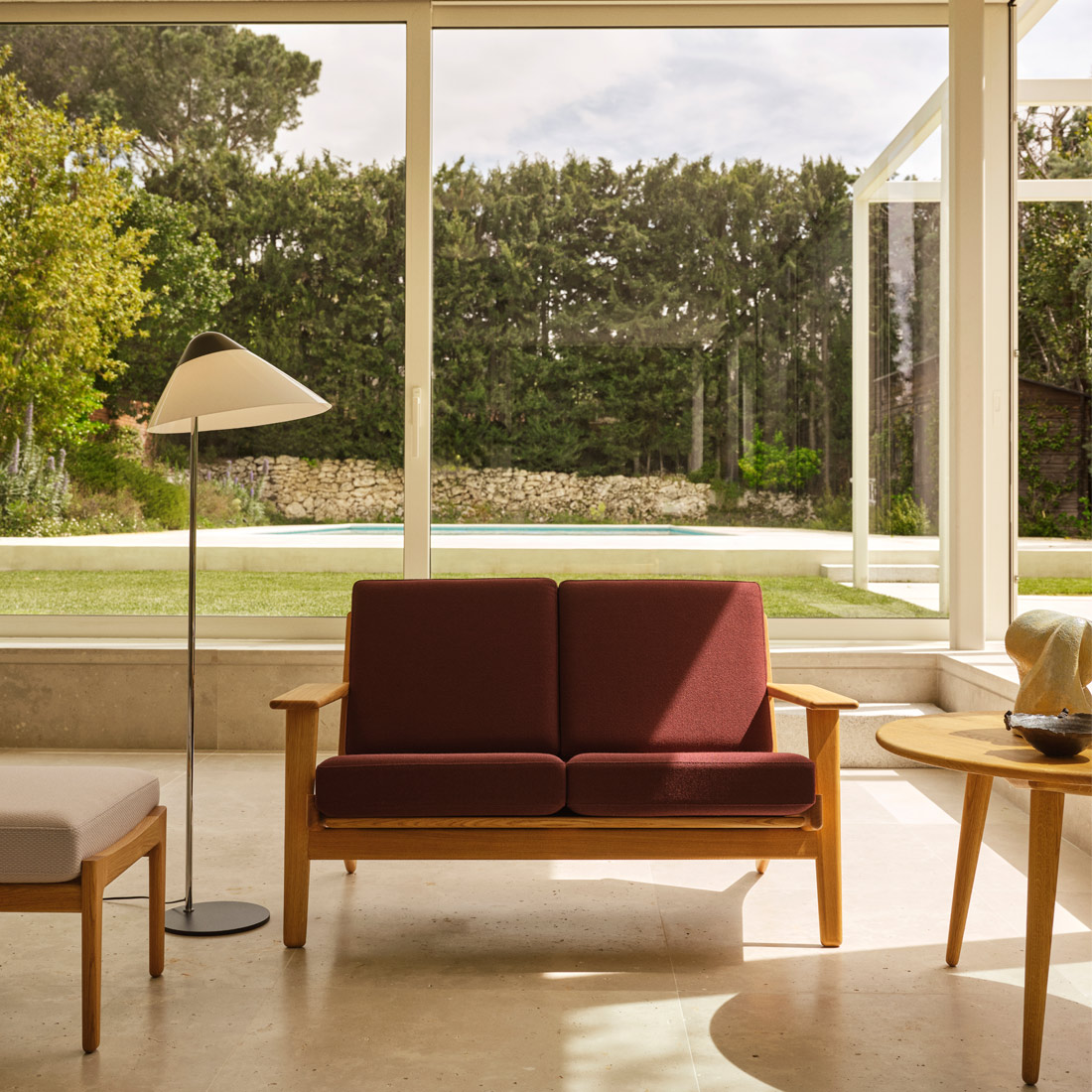 時を超えて愛される北欧デザインと安らぎの座り心地CH292ソファ