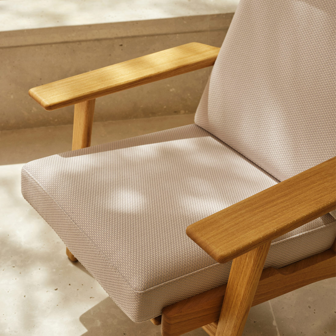 時を超えて愛される北欧デザインと、安らぎの座り心地CH291ラウンジチェア