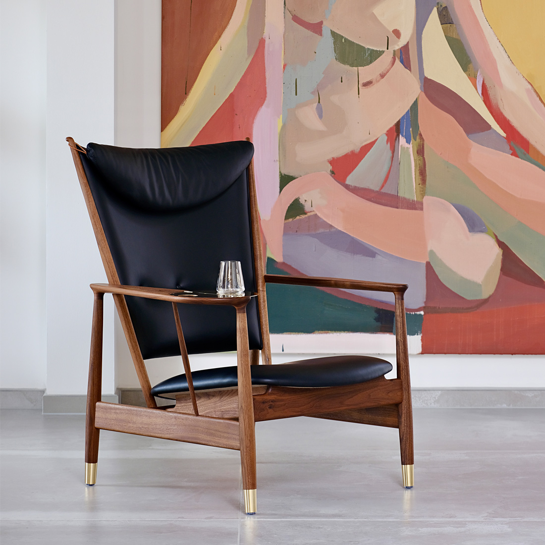 遊び心が光るウィスキーチェア