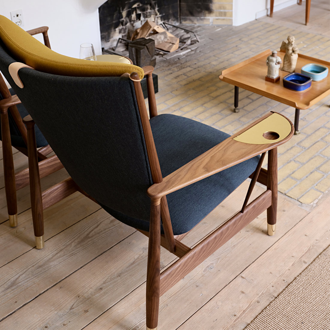 遊び心が光るウィスキーチェア