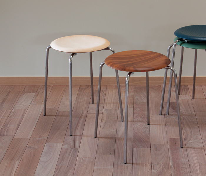 脚に酸化も見受けられないですFritz Hansen 1994 DOT STOOL