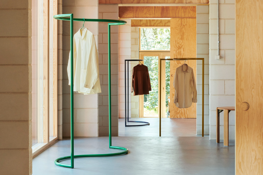 COLOUR RACK