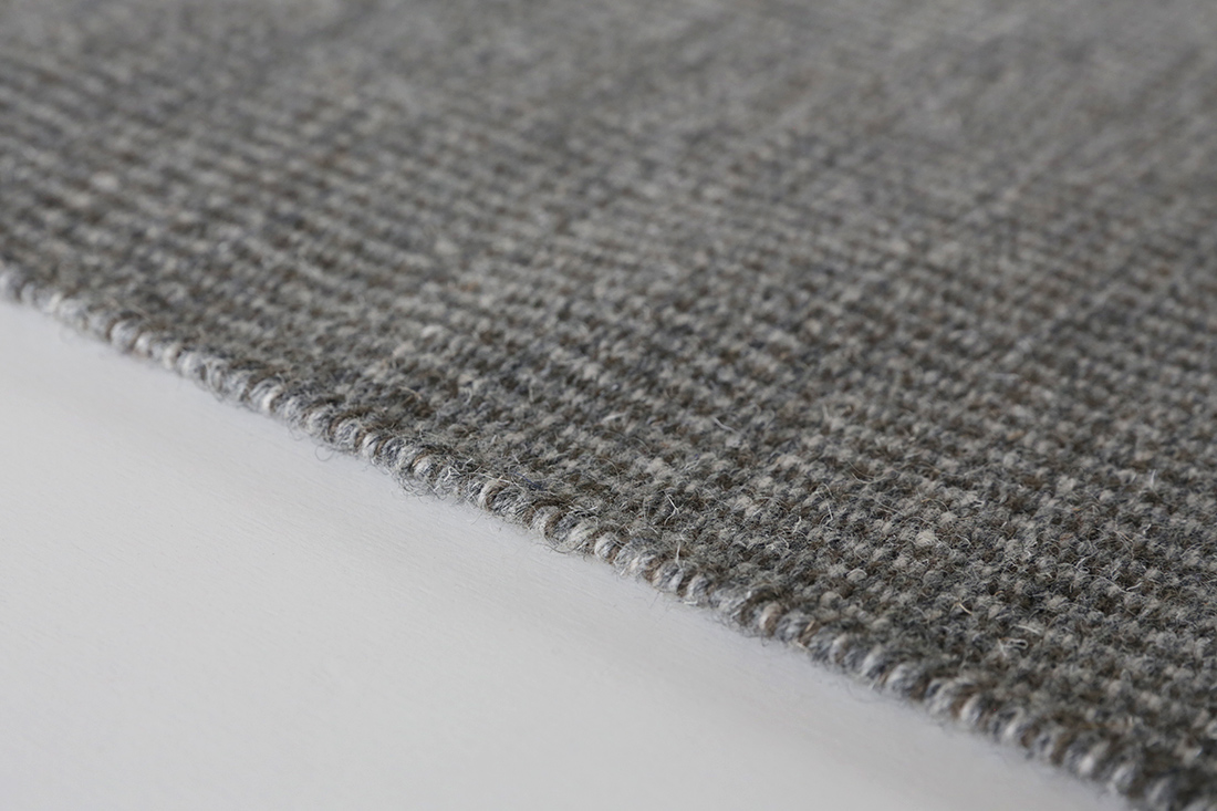 ハーパー グレー ラグの縁