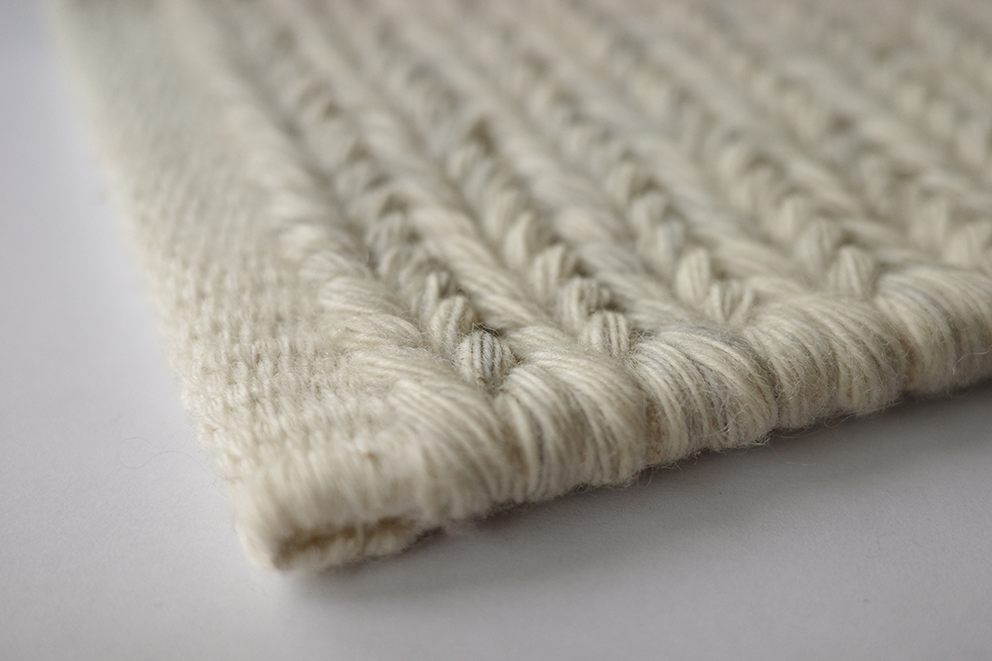 クヴァドラ アラム ラグの織り目アップ