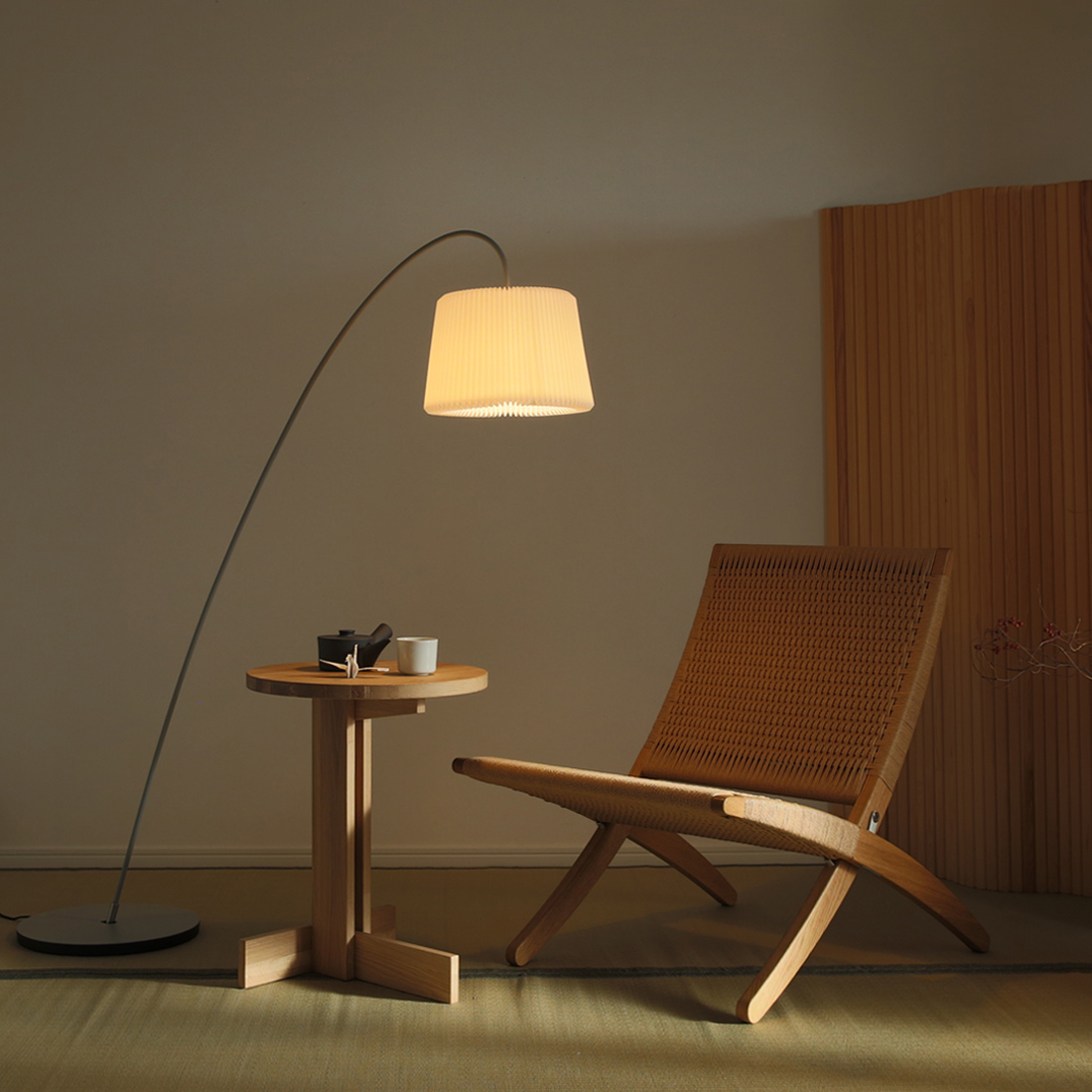 SNOWDROP フロアランプ グレー