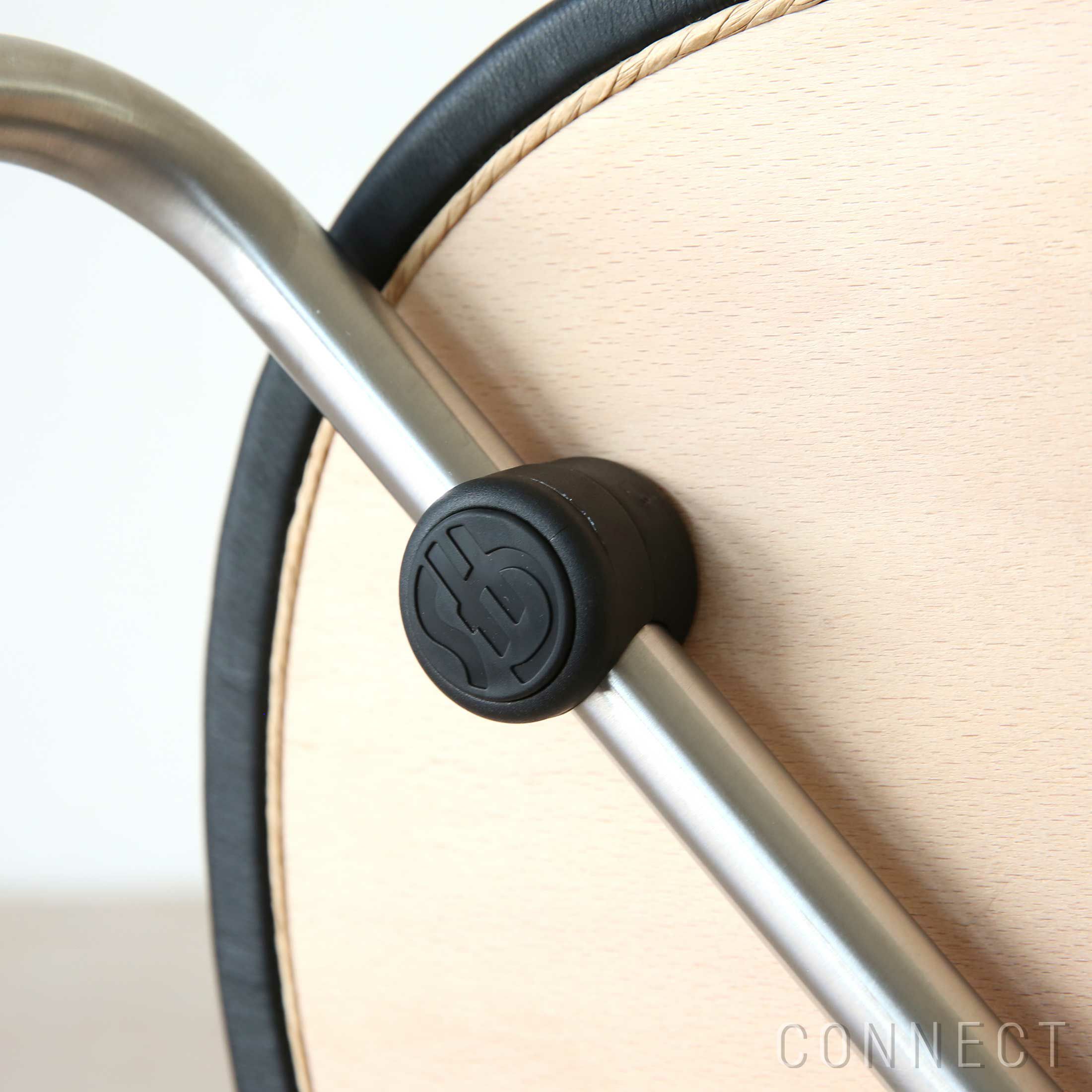  CARL HANSEN & SON（カール・ハンセン＆サン） / CH88P / オーク材・オイル仕上げ・ステンレス脚 / Thor 301 / ダイニングチェア