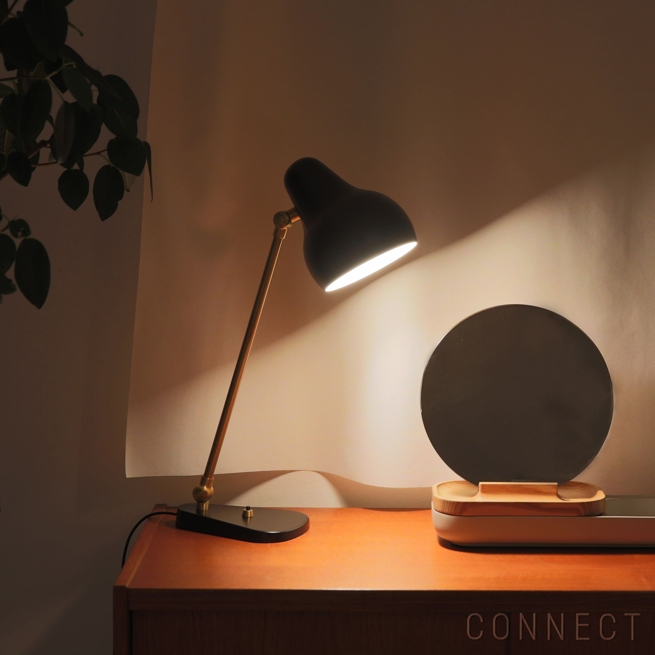 Louis Poulsen(ルイスポールセン) / VL 38 Table（VL38 テーブル)