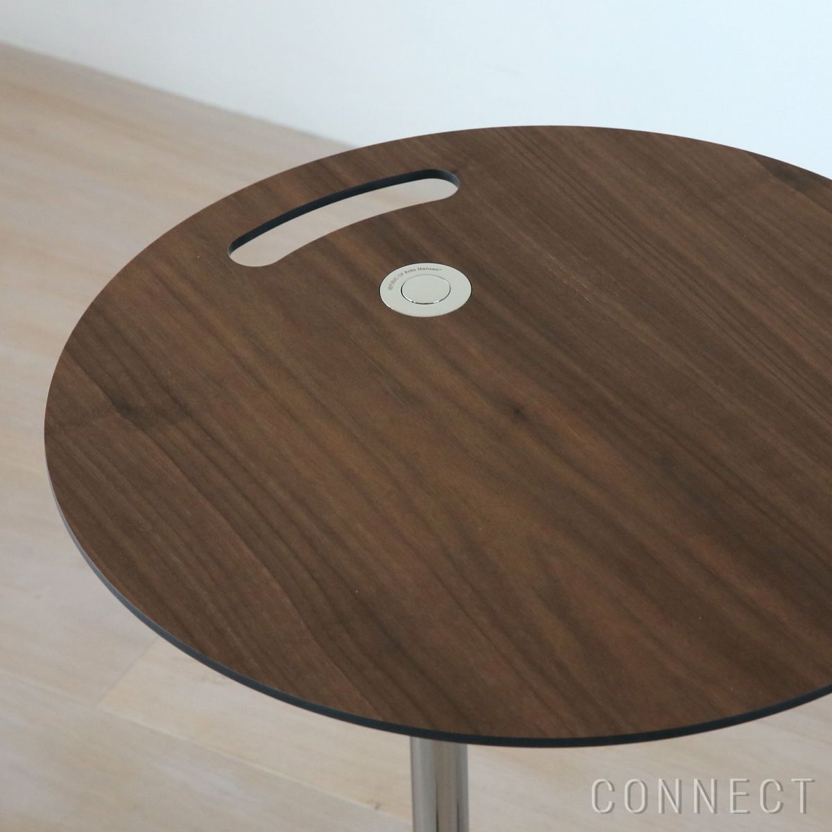 FRITZ HANSEN（フリッツ・ハンセン） / Little Friend（リトルフレンド） / KS11（丸天板・昇降式） / ウォルナット / ベース（ポリッシュ仕上げ） / サイドテーブル