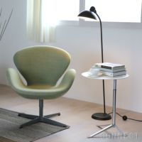 FRITZ HANSEN（フリッツ・ハンセン） / Little Friend（リトルフレンド） / KS11（丸天板・昇降式） / ホワイト / ベース（ポリッシュ仕上げ） / サイドテーブル