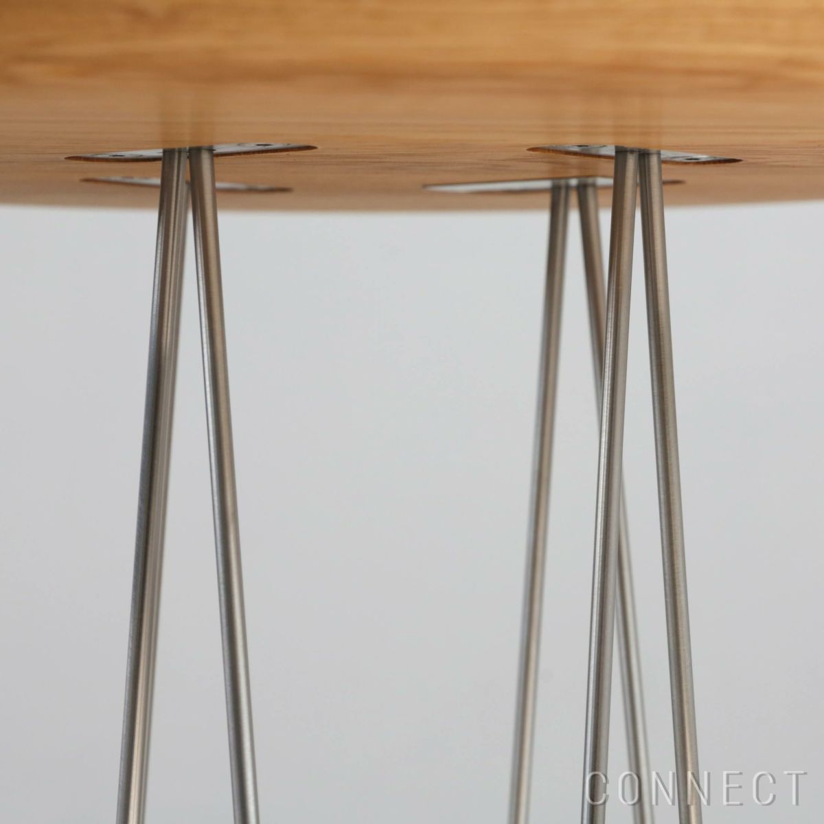 CARL HANSEN & SON （カール・ハンセン＆サン） E021 / EMBRACE LOUNGE TABLE / オーク材・オイル仕上げ・ステンレス脚 / φ48cm / コーヒーテーブル