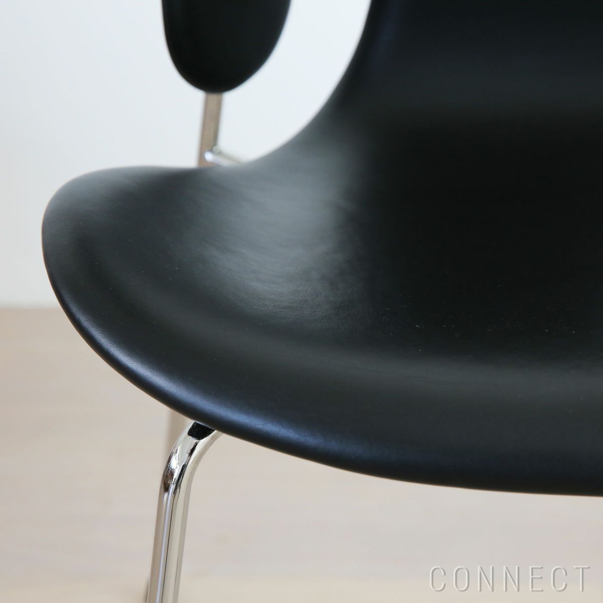 FRITZ HANSEN（フリッツ・ハンセン） / LILY（リリー） / アームチェア / ソフトレザー / ブラック