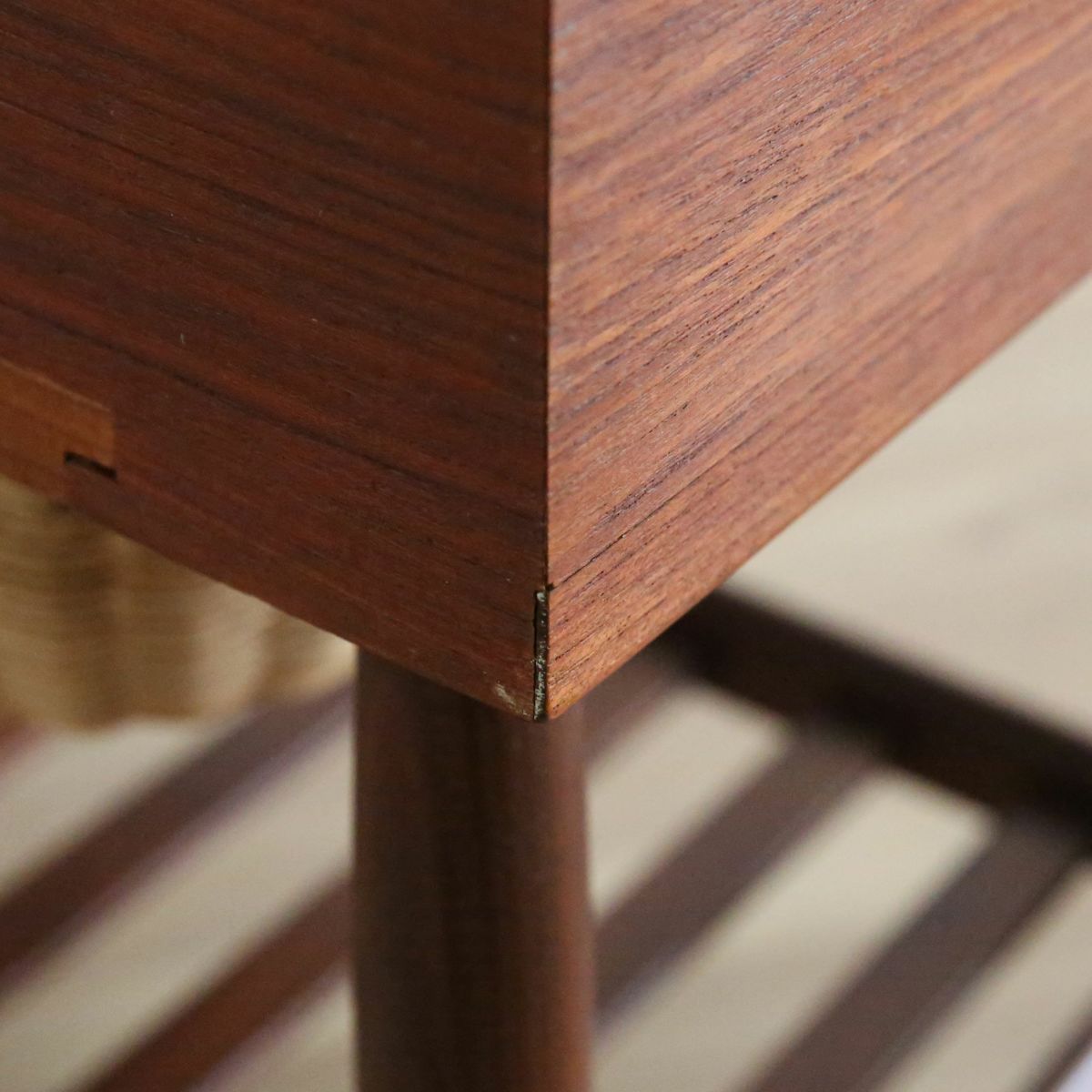 ソーイングテーブル / Ejvind A. Johansson（アイヴァン・A・ヨハンソン）（vd1909-85） 【北欧ヴィンテージ】