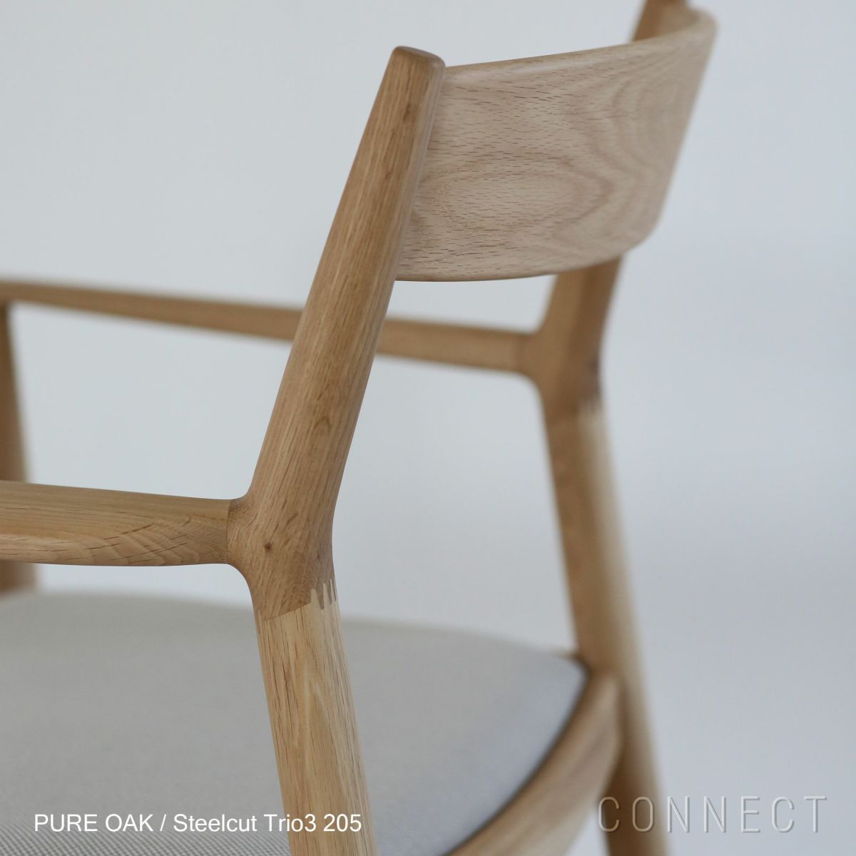 KARIMOKU CASE STUDY（カリモクケーススタディ） / KINUTA N-DC01 / ノームダイニングチェア（肘付） / Steelcut Trio3 205