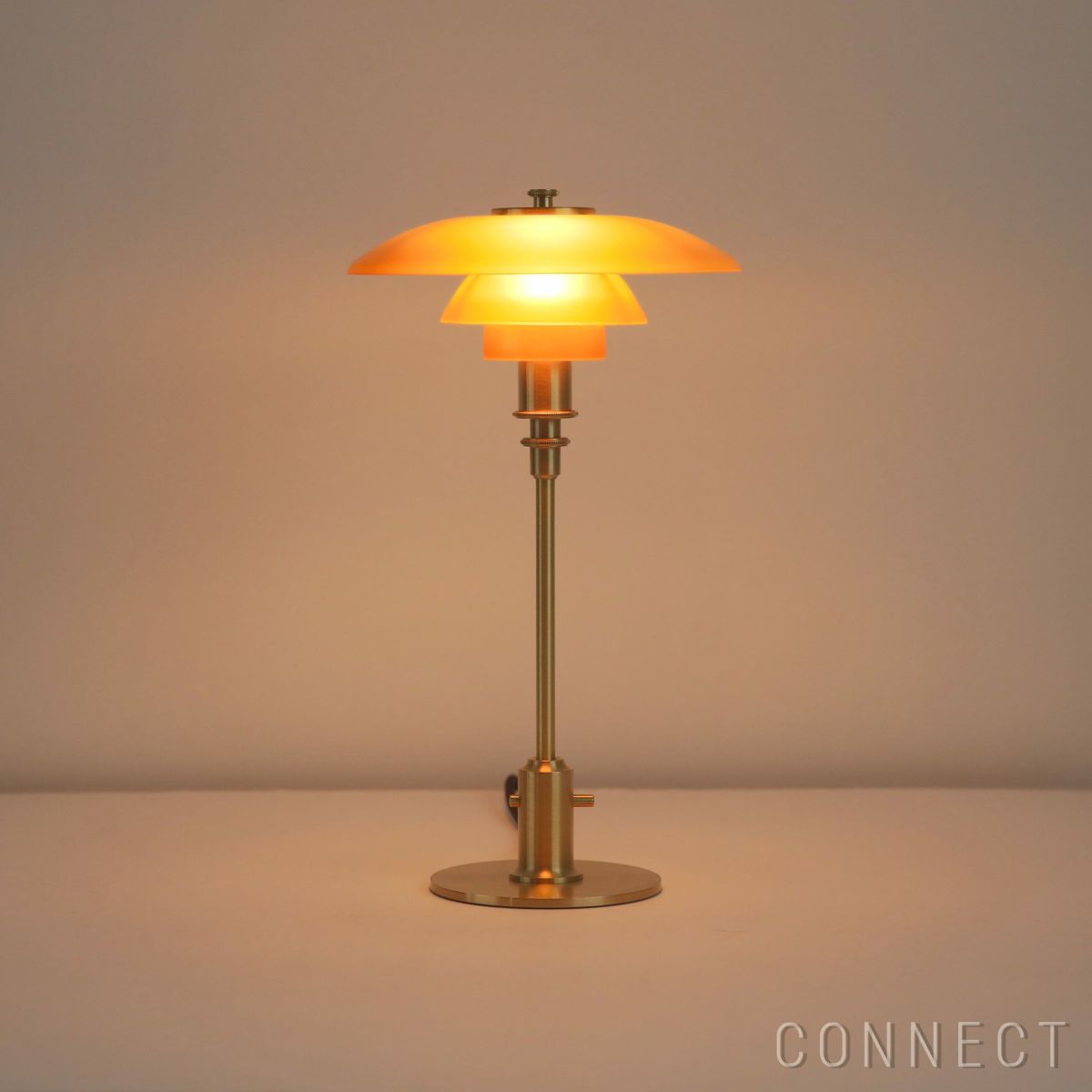 Louis Poulsen(ルイスポールセン)　 PH 2/1 Table　琥珀色ガラス　真鍮　テーブルランプ