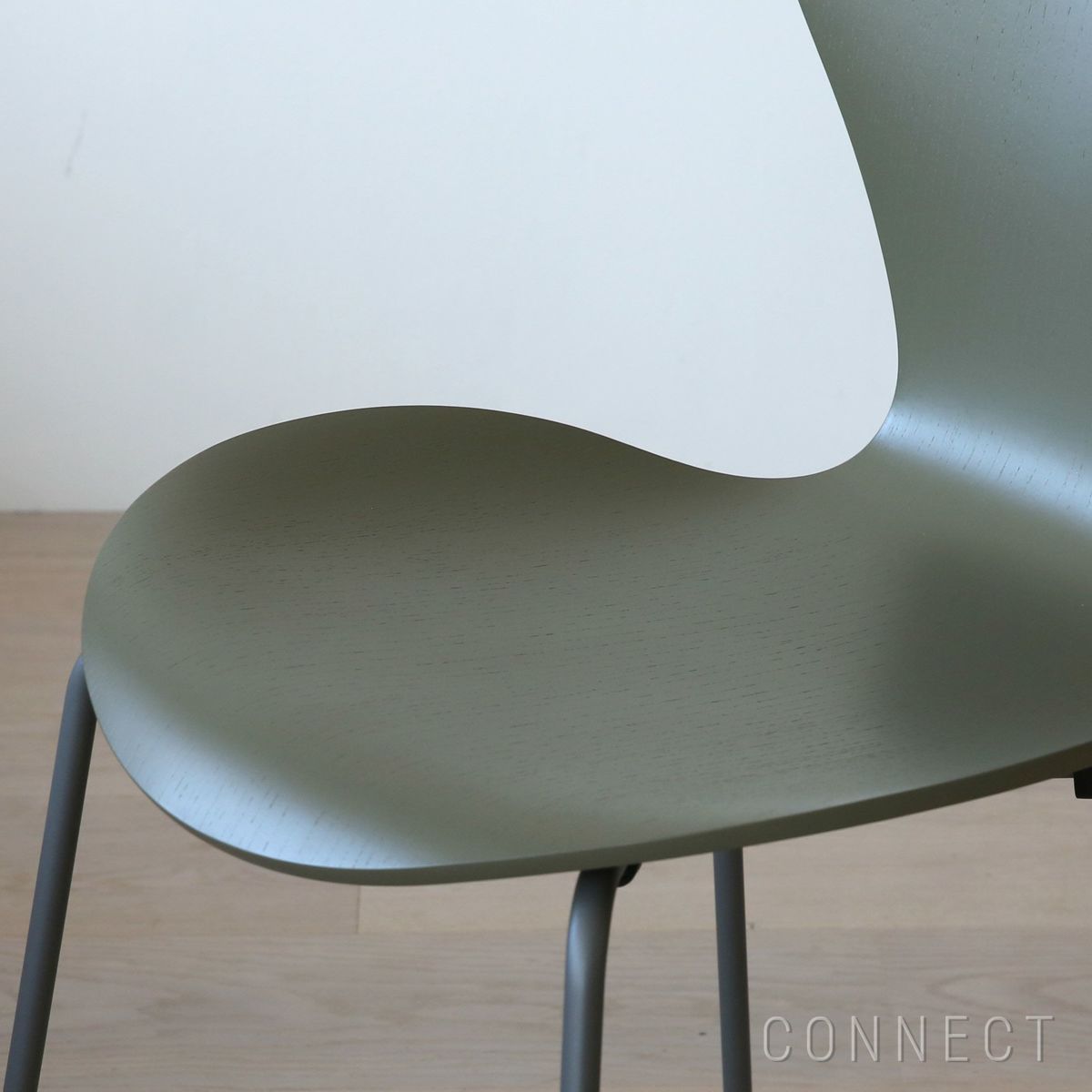 FRITZ HANSEN(フリッツ・ハンセン)/ SERIES 7（セブンチェア） / カラードアッシュ / オリーブグリーン