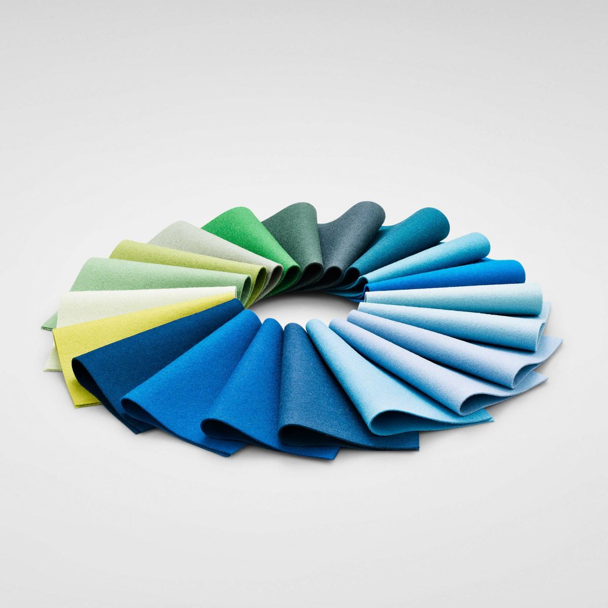 Kvadrat（クヴァドラ）/Divina 3（ディヴィナ 3）/1200/ファブリック