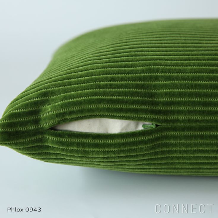 Kvadrat/Raf Simons（クヴァドラ/ラフ・シモンズ） / クッション45×45cm / Phlox（フロックス） / アクセサリー