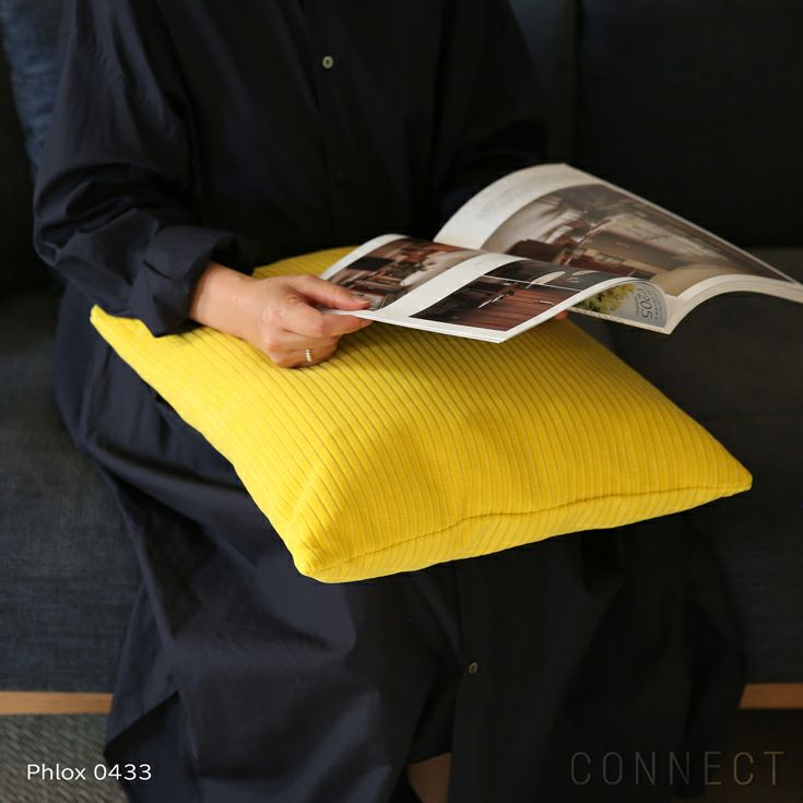 Kvadrat/Raf Simons（クヴァドラ/ラフ・シモンズ） / クッション45×45cm / Phlox（フロックス） / アクセサリー