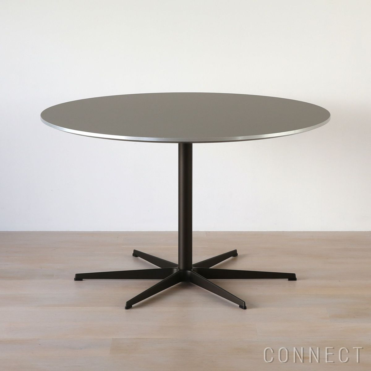 FRITZ HANSEN（フリッツ・ハンセン） / TABLE SERIES（テーブルシリーズ）A825 / 円テーブル / グレー / ブラウンブロンズ脚 / &#216;120cm