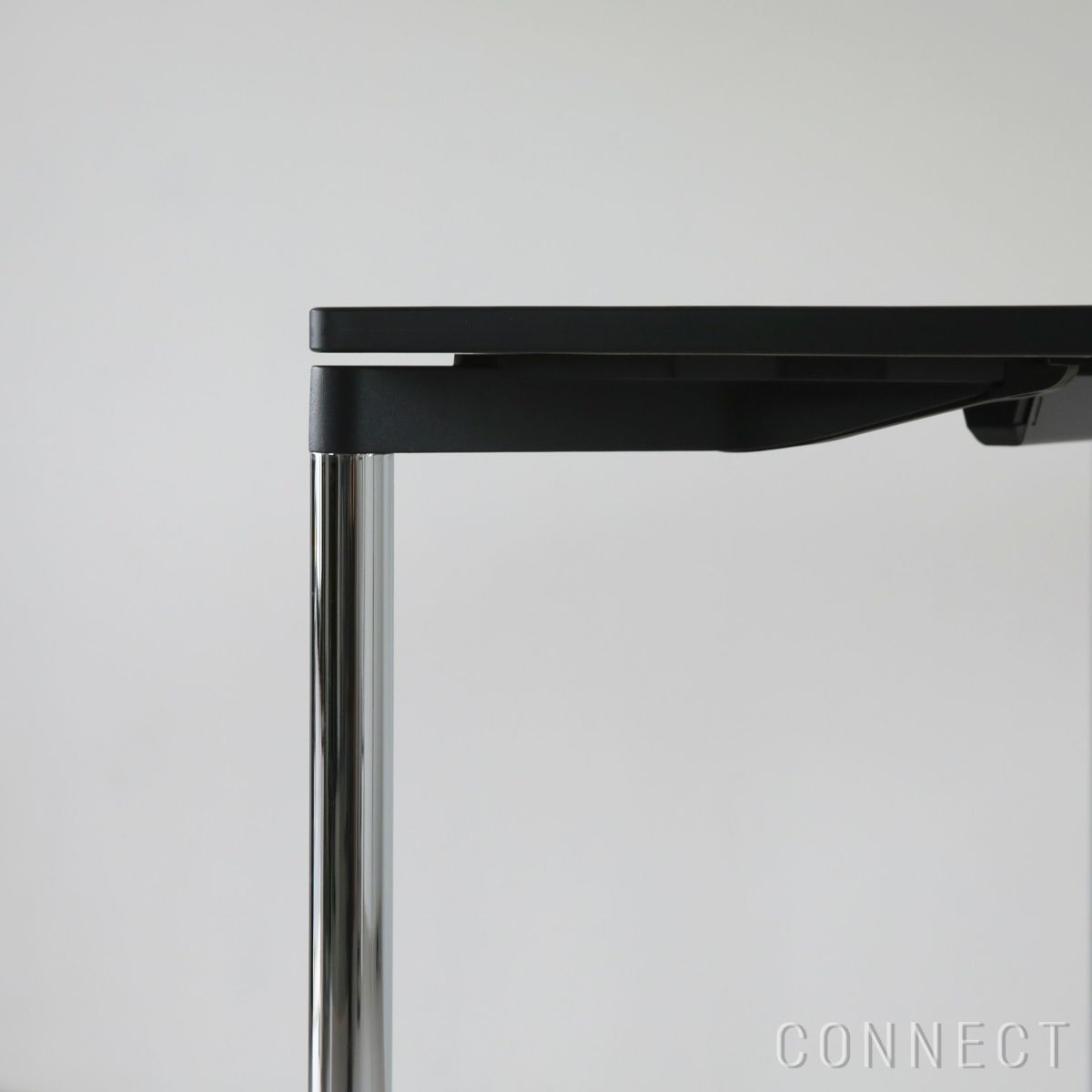 Vitra（ヴィトラ） / Map Table （マップテーブル）長方形 W1200 / ソフトライト天板 / クローム脚・ポリッシュ仕上げ・グライド付き / デスク