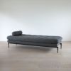 Vitra（ヴィトラ） / Suita Daybed tufted（スイタデイベッドタフテッド） / Volo mid-gray / ロールクッション付き / ソファ