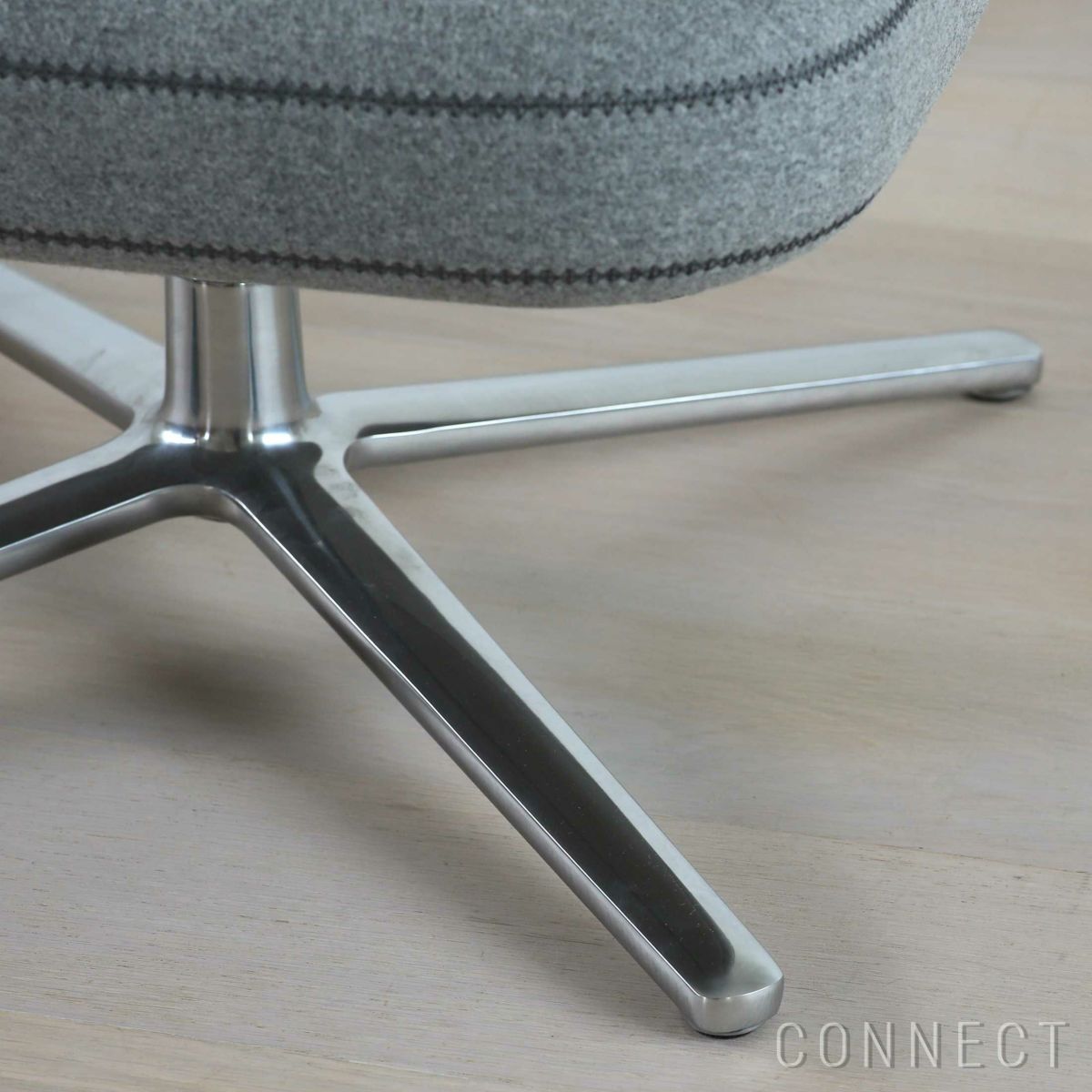 Vitra（ヴィトラ） / Grand Repos（グランレポ）オットマン / Cosy 2 Cross stitch（コージー2 クロスステッチ） pebble grey / アルミベース・ポリッシュ仕上げ / SH40cm（Low）