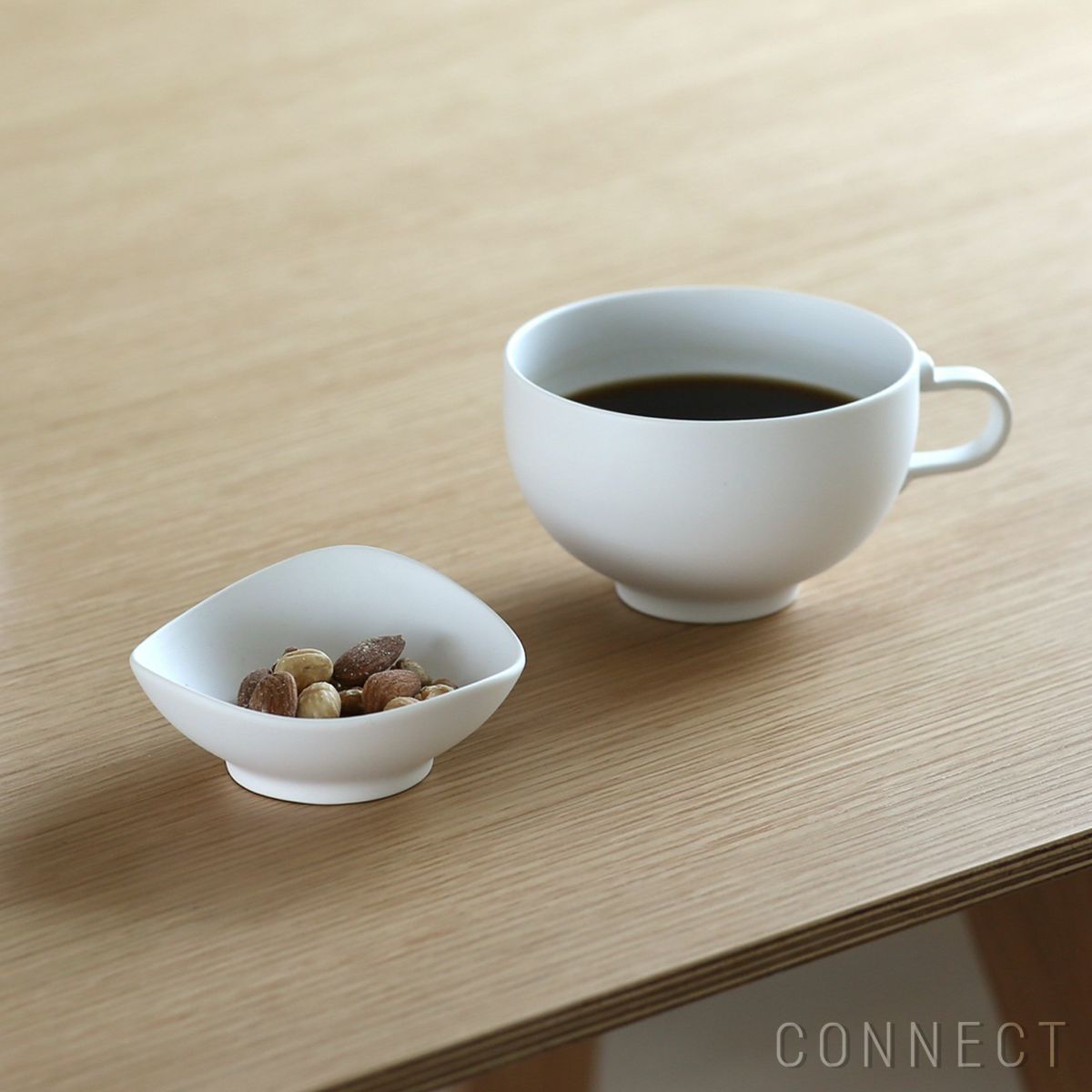 yumiko iihoshi porcelain （イイホシユミコ） / SHIONARI（シオナリ） / cup（M） / ホワイト