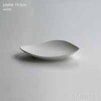 yumiko iihoshi porcelain （イイホシユミコ） / SHIONARI（シオナリ） / plate（プレート） 19.5cm / ホワイト