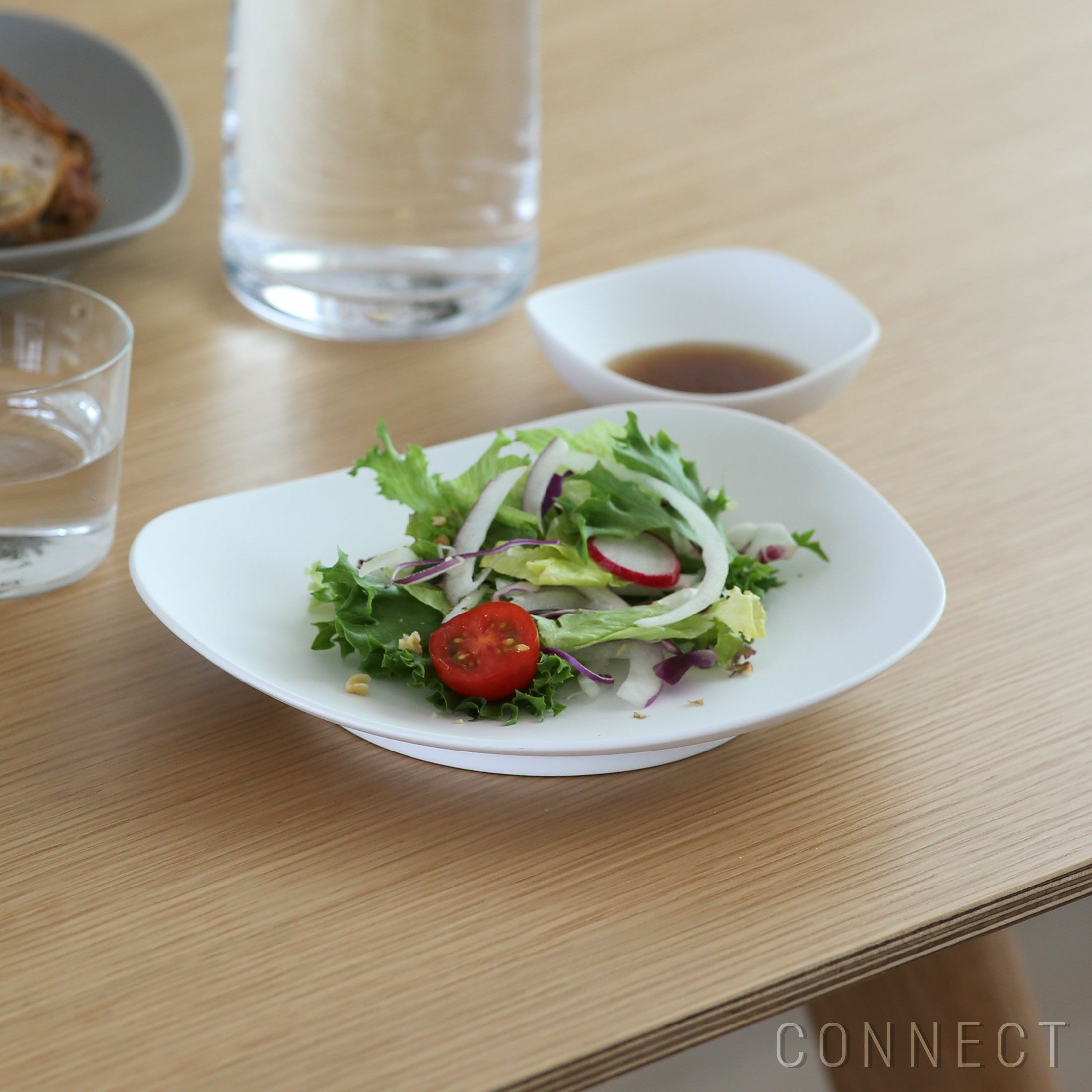 SHIONARI（シオナリ）yumiko iihoshi porcelain （イイホシユミコ） 器