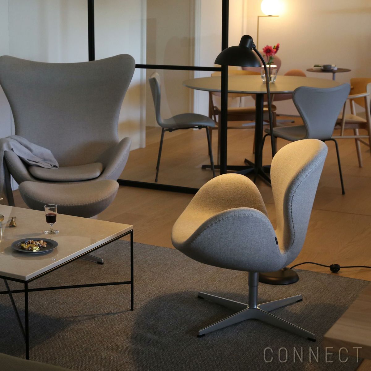 FRITZ HANSEN（フリッツ・ハンセン） / SWAN（スワンチェア） / Sunniva 717（スニバ）ベージュ