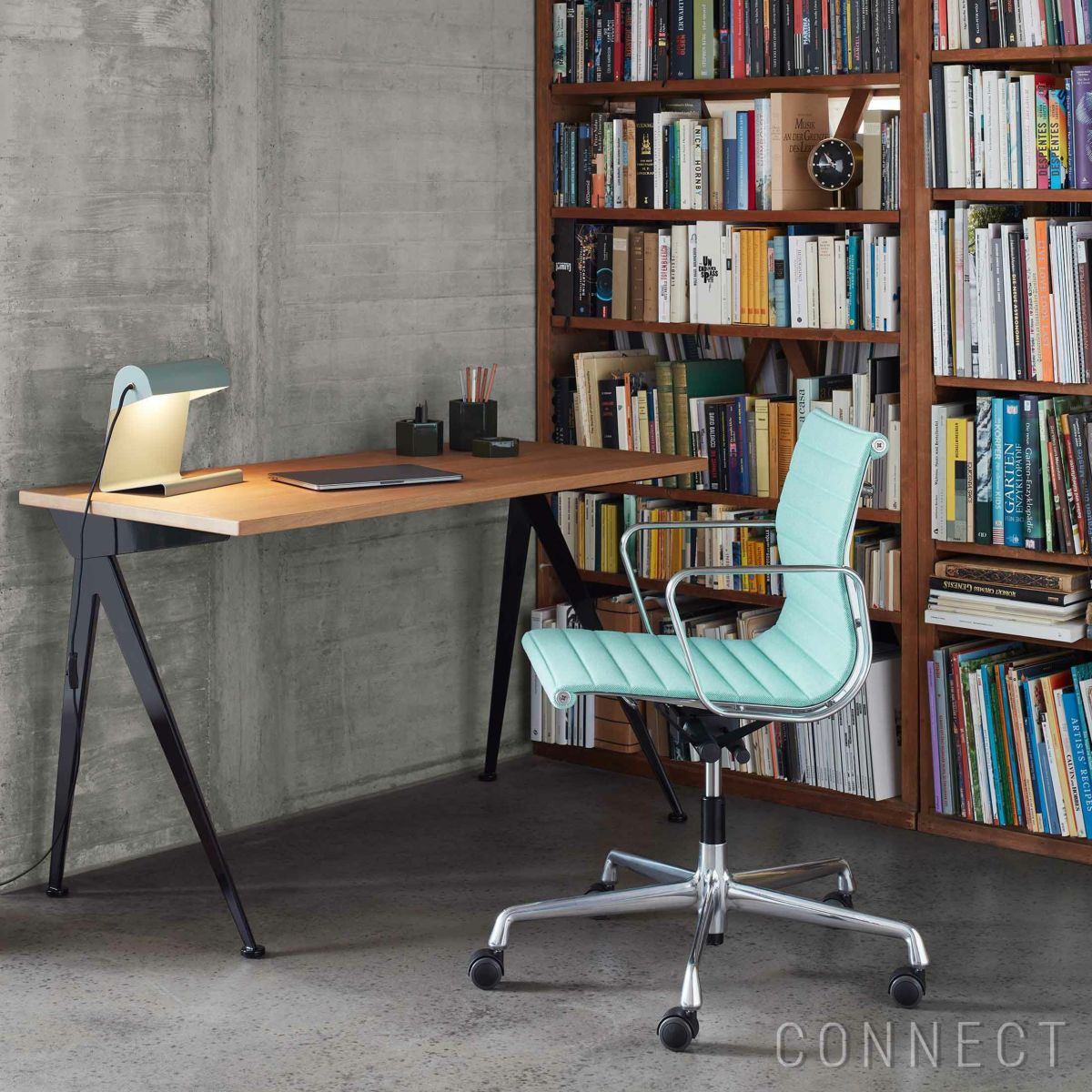 Vitra（ヴィトラ） / Desk Clocks（デスク クロック） / Night Clock（ナイト クロック） / Brass / 置時計