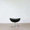 FRITZ HANSEN（フリッツ・ハンセン） / EGG FOOT STOOL（エッグチェア用フットスツール） / ラウンジチェア / Essential Leather（エッセンシャルレザー） / ブラック