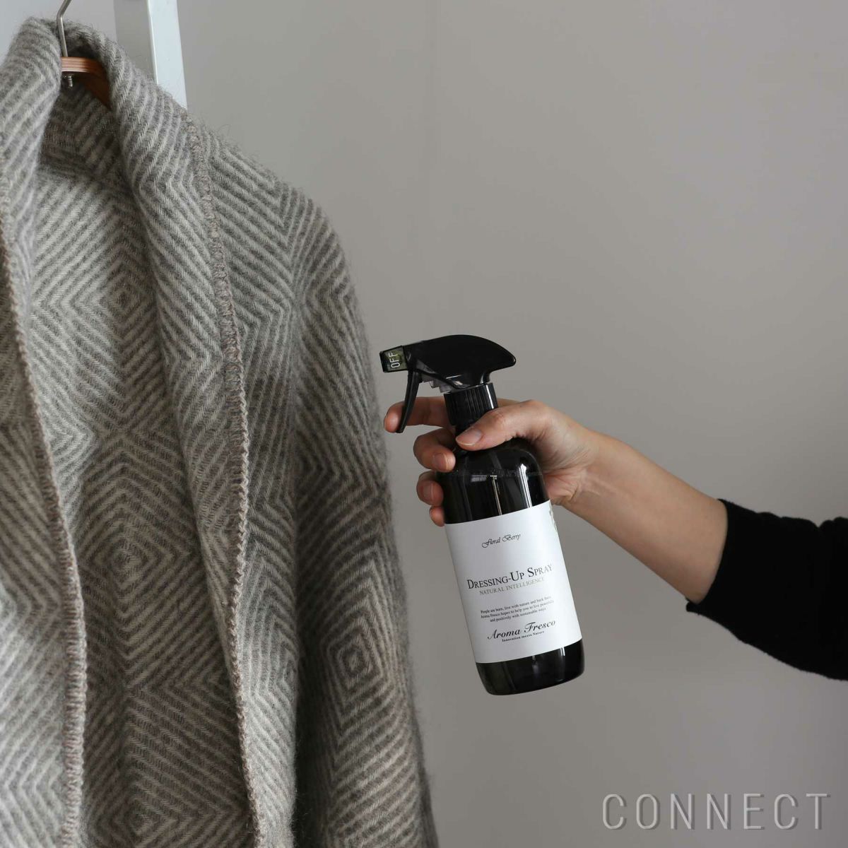 Aroma Fresco（アロマフレスコ） / ドレッシング‐アップスプレー（衣類用お手入れスプレー）480ml / フローラル・ベリー