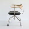 PP Mobler（PPモブラー） / PP502 Swivel Chair（スイヴェルチェア） / オーク材・ソープ仕上げ / スタンダードレザー / ブラック