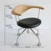 PP Mobler（PPモブラー） / PP502 Swivel Chair（スイヴェルチェア） / オーク材・ソープ仕上げ / スタンダードレザー / ブラック