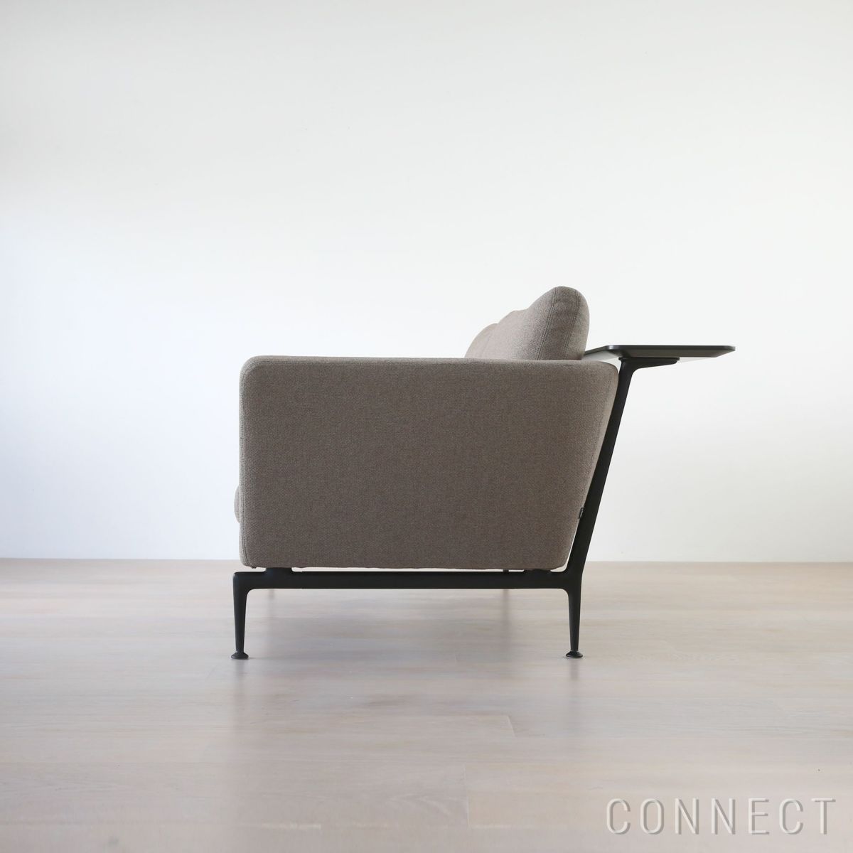 Vitra（ヴィトラ） / Suita Sofa 2-Seater back cushion Classic（ スイタ ソファ 2シーター バック クッション クラシック）トレー付き / Dumet 17 sand melange / ベーシックダーク脚・パウダーコート仕上げ