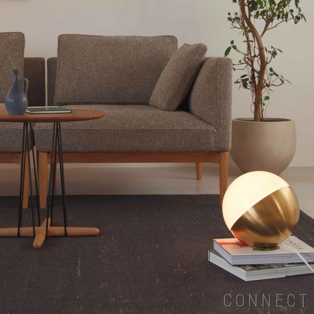 Louis Poulsen（ルイスポールセン） / VL Studio（ステュディオ） テーブル / フロア 250 / 真鍮