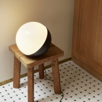 Louis Poulsen（ルイスポールセン） / VL Studio（ステュディオ） テーブル / フロア 320 / ブラック