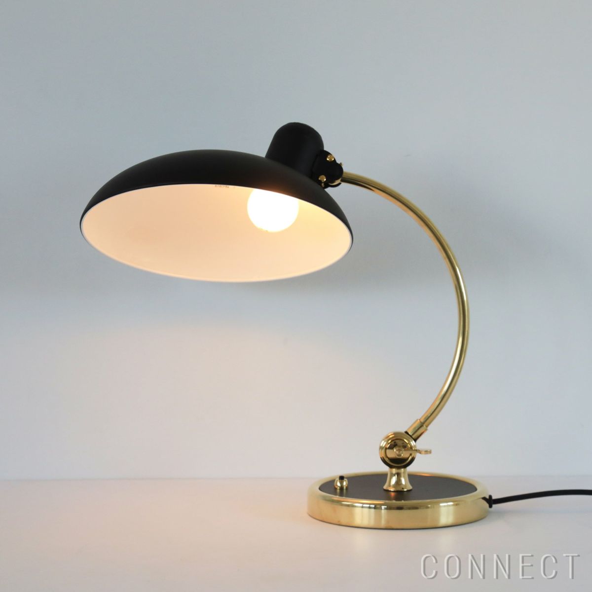 FRITZ HANSEN（フリッツ・ハンセン） / KAISER idell（カイザー・イデル） / Luxus テーブルランプ・デスクスタンド / マットブラック・真鍮（無加工）