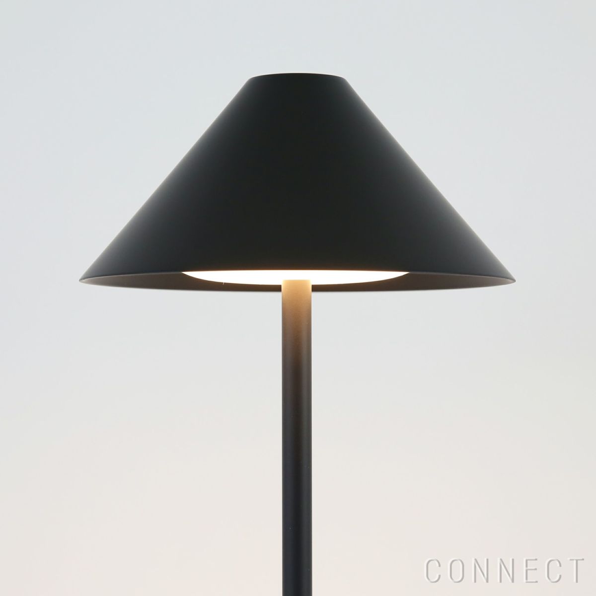 Louis Poulsen（ルイスポールセン） / Keglen Table（カイレン テーブル） / テーブルランプ