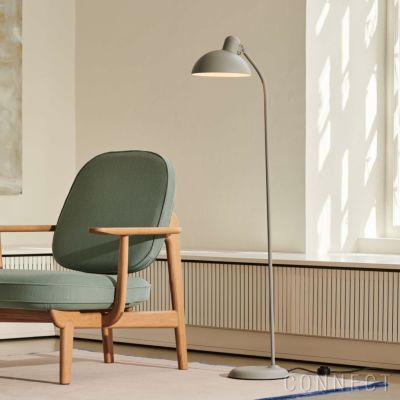 FRITZ HANSEN（フリッツ・ハンセン） / KAISER idell（カイザー・イデル） / フロアランプ チルト機能付き イージーグレー /  真鍮（無加工） 《LED電球プレゼント》