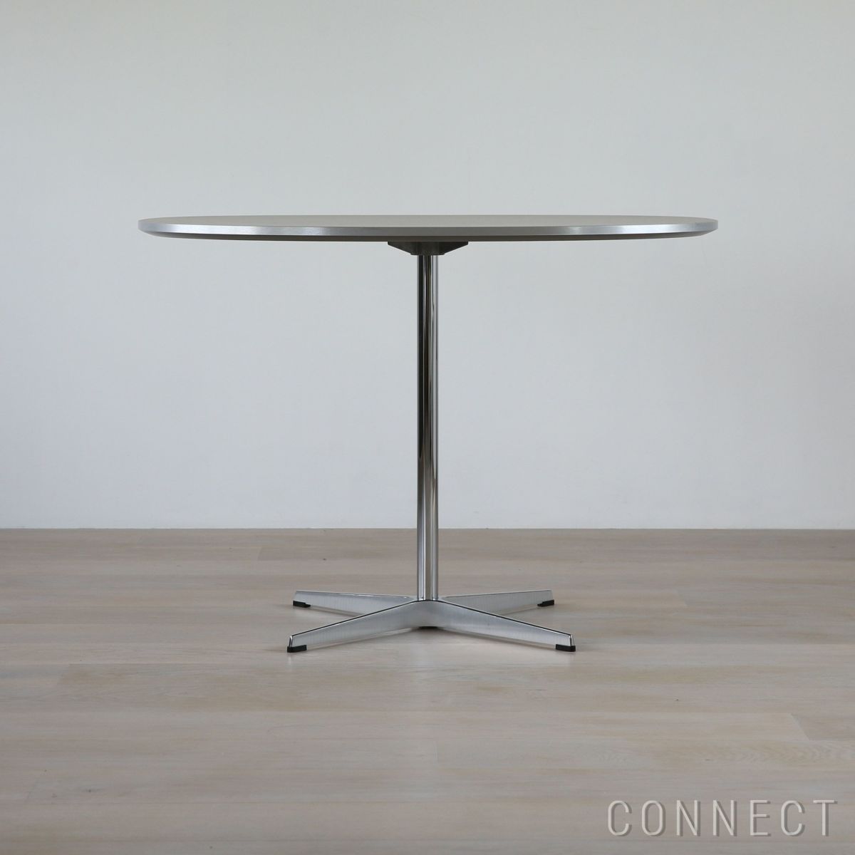 FRITZ HANSEN（フリッツ・ハンセン） / TABLE SERIES（テーブルシリーズ）A603 / スーパー円テーブル / グレー / クローム脚 / Φ100cm