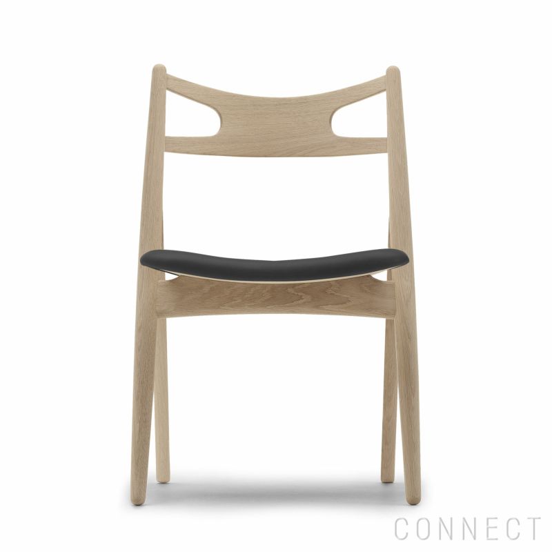 CARL HANSEN & SON （カール・ハンセン＆サン） / CH29P SAWBUCK CHAIR（ソーバックチェア） / オーク材・ホワイトオイル仕上げ / ブラックレザー（Thor 301） / ダイニングチェア