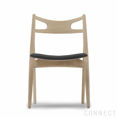 【DINING SET キャンペーン対象・pt10倍】CARL HANSEN & SON （カール・ハンセン＆サン） / CH29P SAWBUCK CHAIR（ソーバックチェア） / オーク材・ホワイトオイル仕上げ / ブラックレザー（Thor 301） / ダイニング
