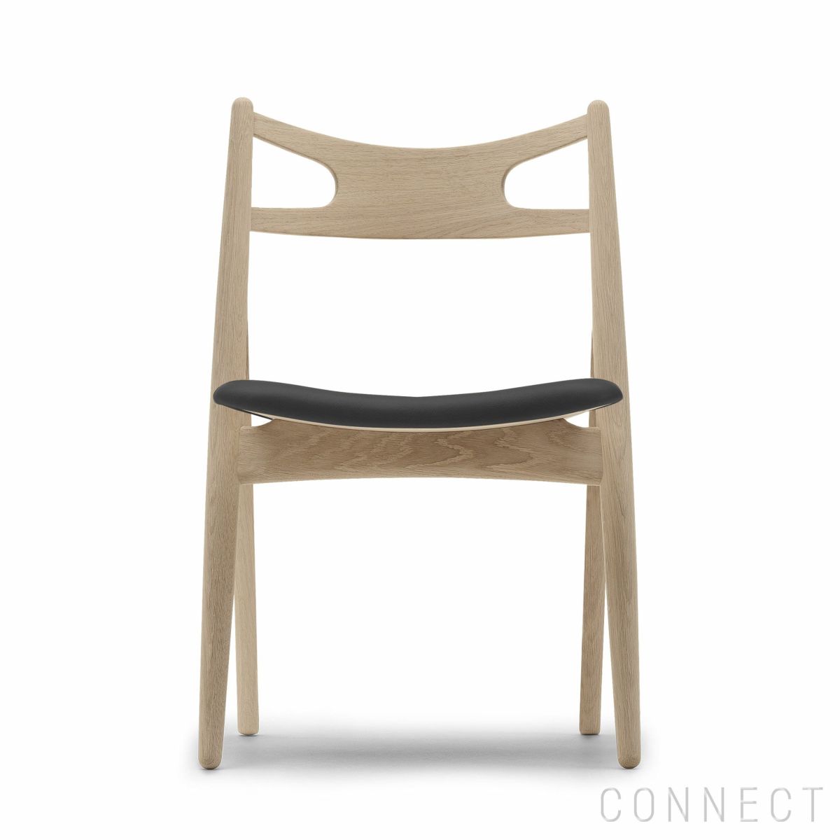 CARL HANSEN & SON （カール・ハンセン＆サン） / CH29P SAWBUCK CHAIR（ソーバックチェア） / オーク材・ホワイトオイル仕上げ / ブラックレザー（Thor 301） / ダイニングチェア
