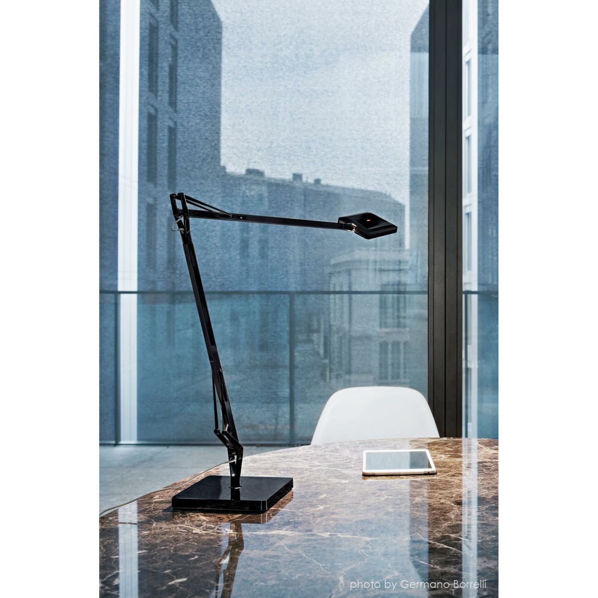 FLOS（フロス） / KELVIN EDGE（ケルヴィン エッジ） / 全3色 / テーブルランプ