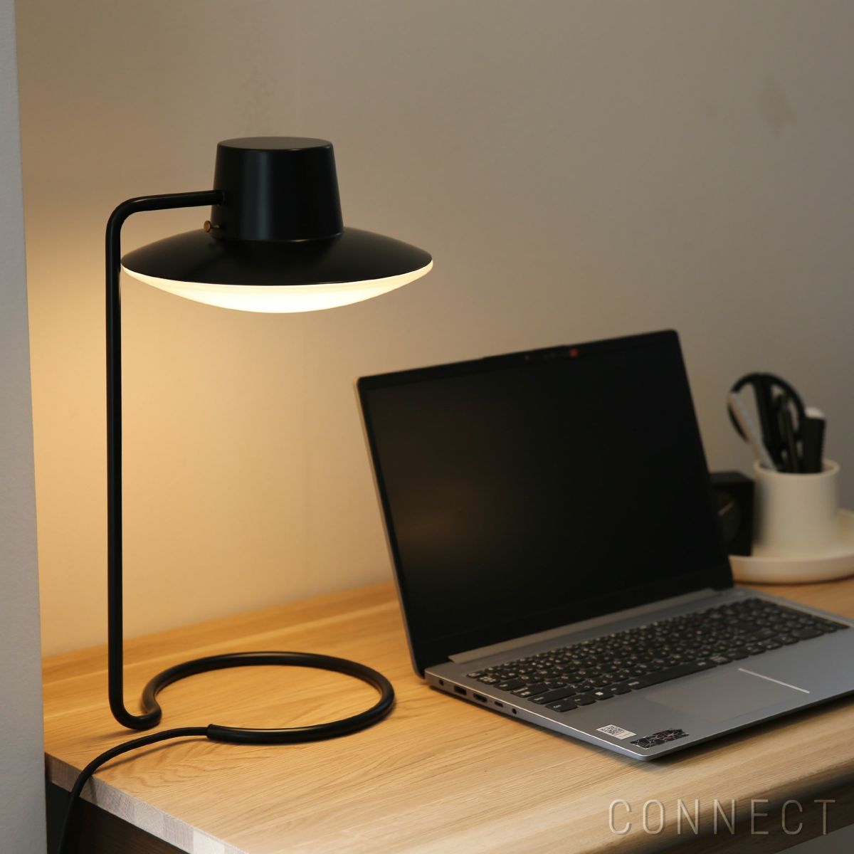 Louis Poulsen（ルイスポールセン） / AJ Oxford Table Lamp（オックスフォード テーブルランプ） / メタルシェードタイプ / H410mm