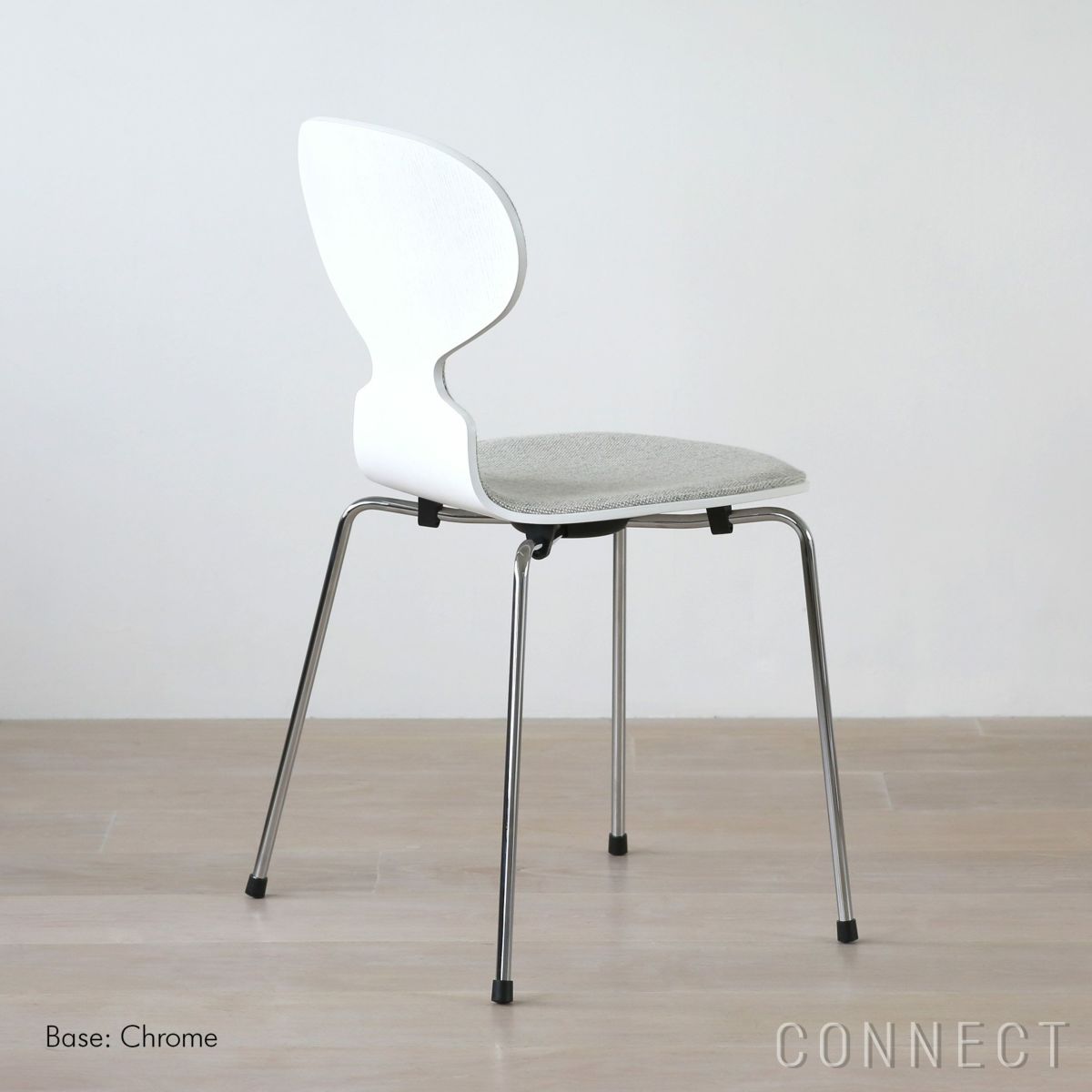 FRITZ HANSEN（フリッツ・ハンセン） / ANT（アリンコチェア） / ホワイト / カラードアッシュ / Hallingdal 110（ハリンダル）ホワイトグレー / フロントパディング