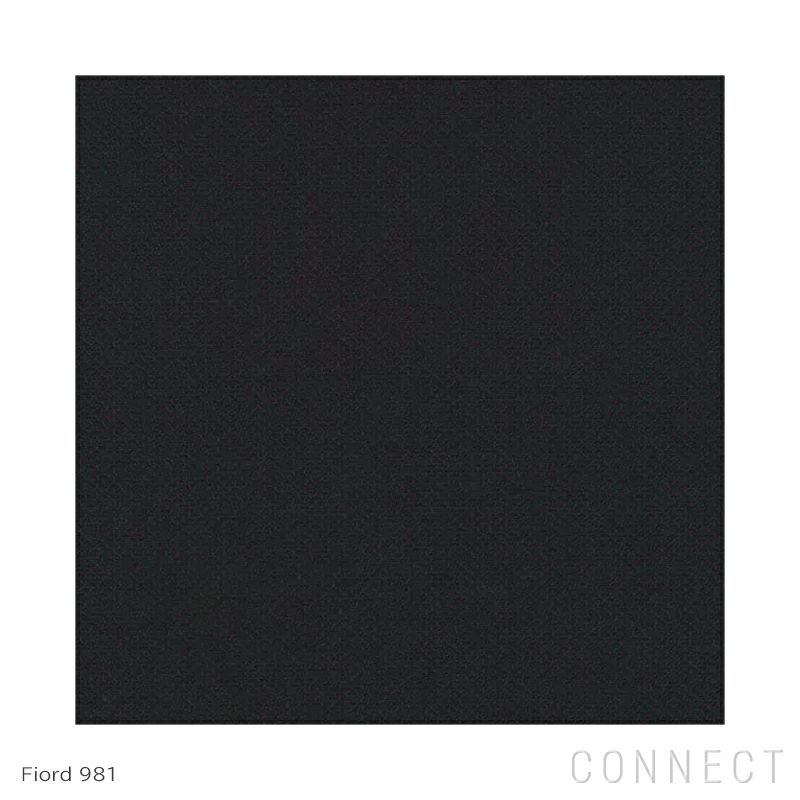 CARL HANSEN & SON（カール・ハンセン＆サン） / CH30P / ウォルナット材・オイル仕上げ / Fiord 981 / ダイニングチェア